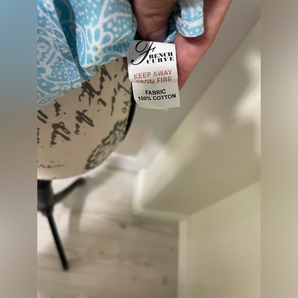 French Curve paisley blue and white SZ Medium - Picture 7 of 7